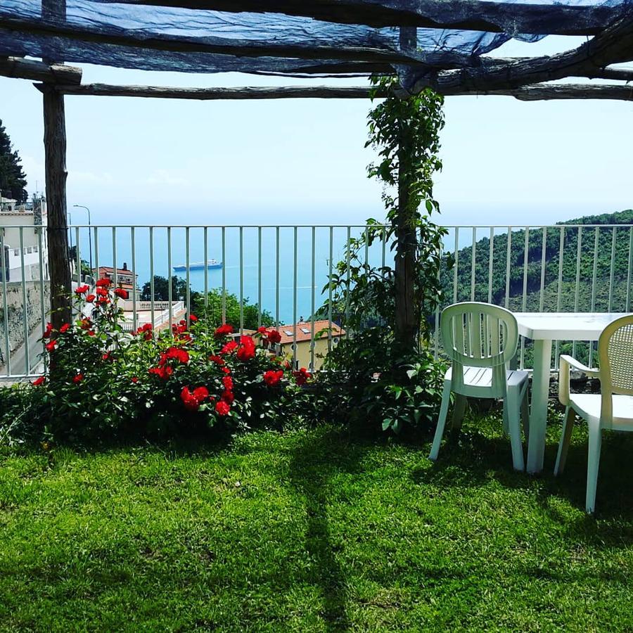Le Terrazze Di Cristina Bed & Breakfast Vietri sul Mare Exterior photo