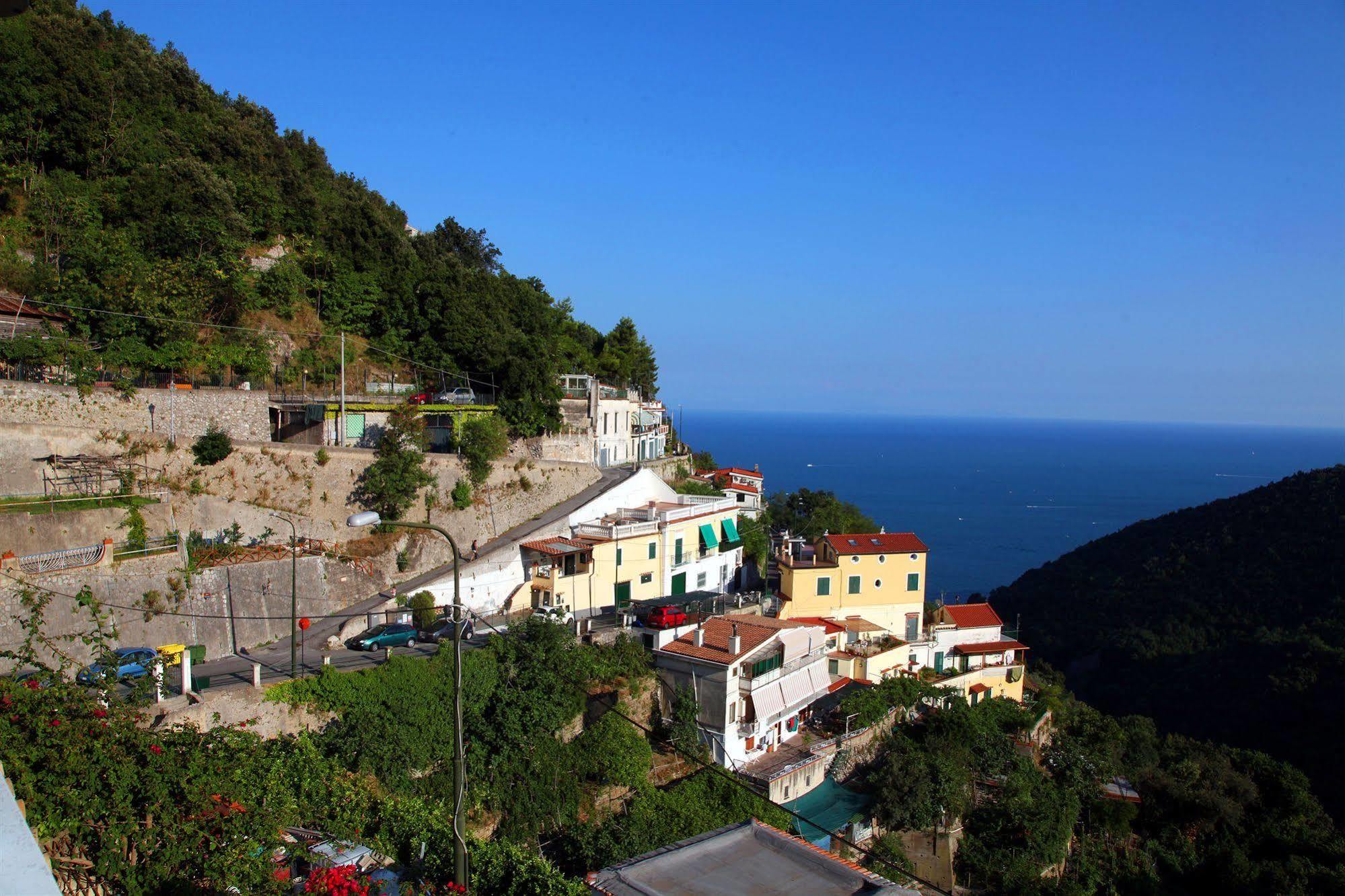 Le Terrazze Di Cristina Bed & Breakfast Vietri sul Mare Exterior photo